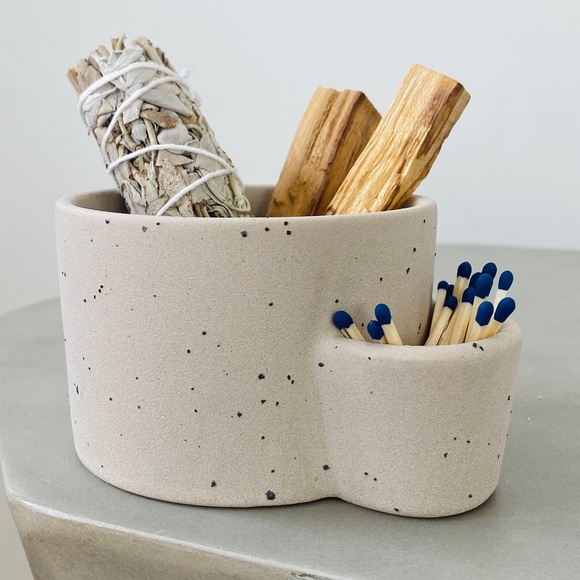 PALO SANTOS CERAMIC DISH - Picture 1 of 9